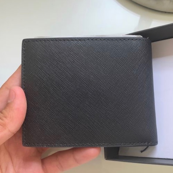 Michael Kors Wallets Men - Picture 4 of 6